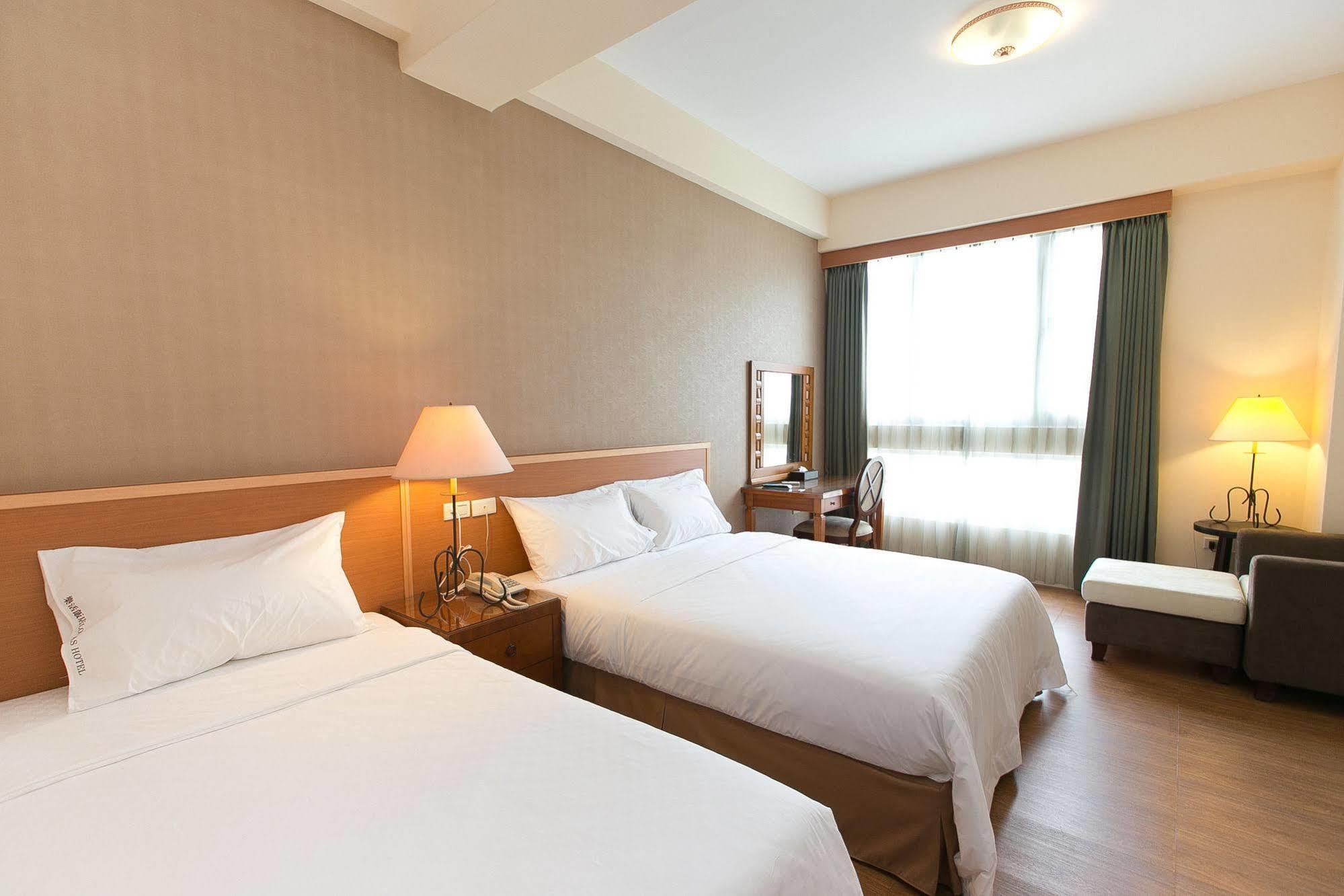 Hotel Lohas Hualien City Exterior photo